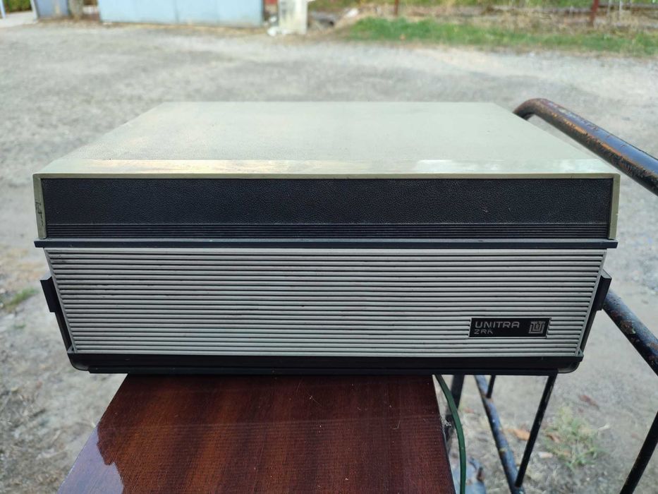 Веф, магнетофон, старо радио