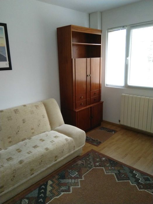 Inchiriez apartament 2 camere in Brasov, cartier Astra