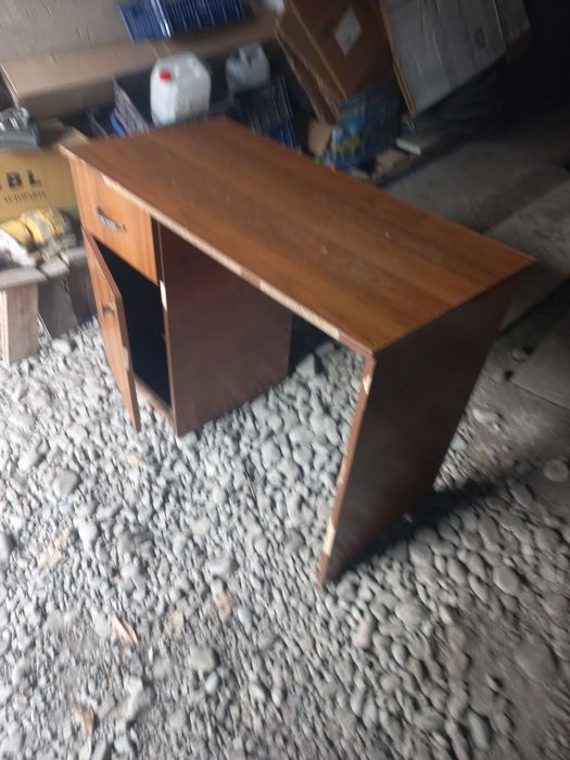 Продаётся столик для магазина