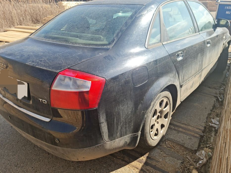 Dezmembrez Audi A4 B6 1.9 AWX