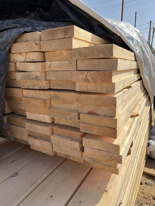 Sifatli sasna yog'ochidan stropila