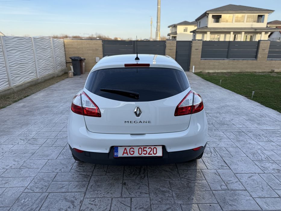 Renault Megane Paris 2014, 1.6 16V 110 CP,Incalzire scaune,Lane assist