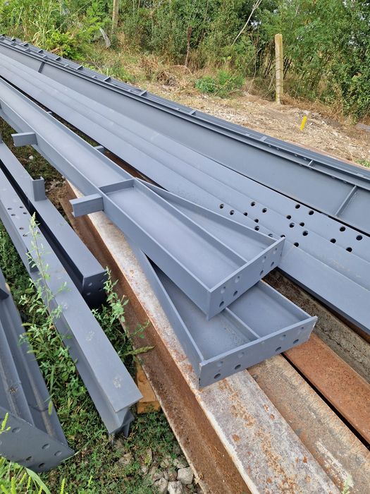 Producător Structuri metalice