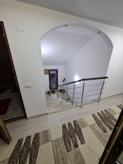 CASA de inchiriat