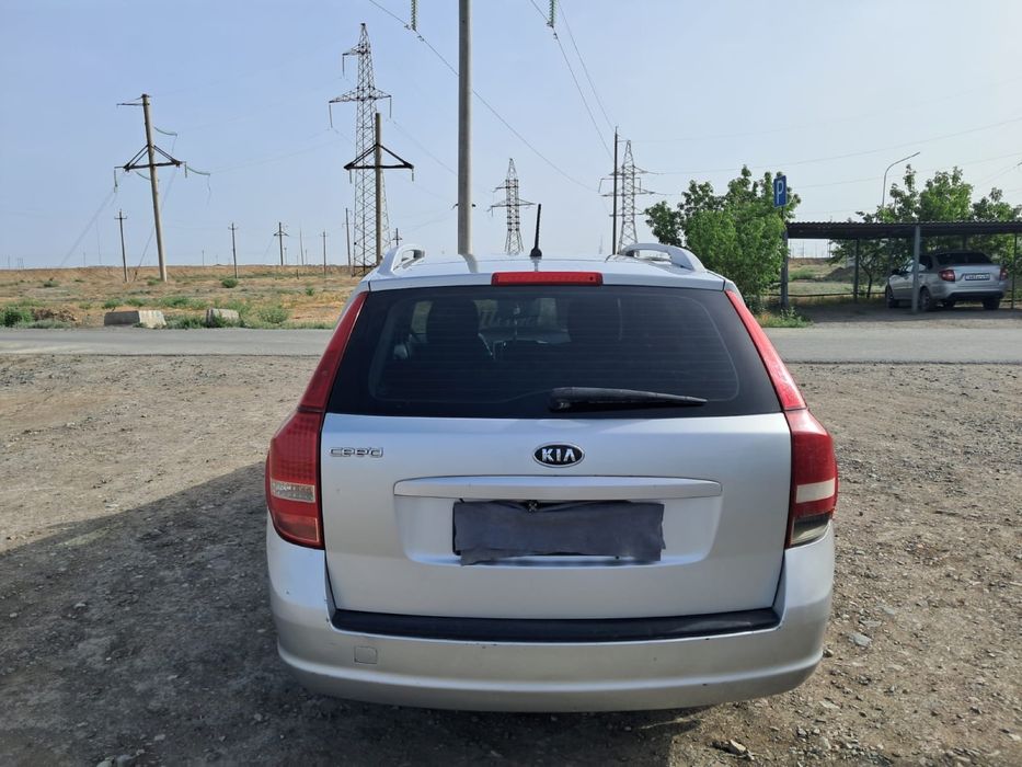 Машина kia ceed