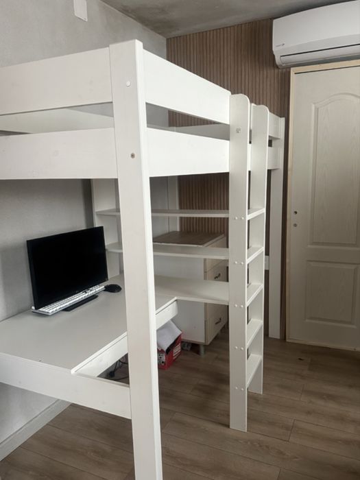 Pat supraetajat Ikea,doar predare personala!