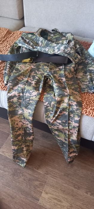Комуфляжный костюм ,