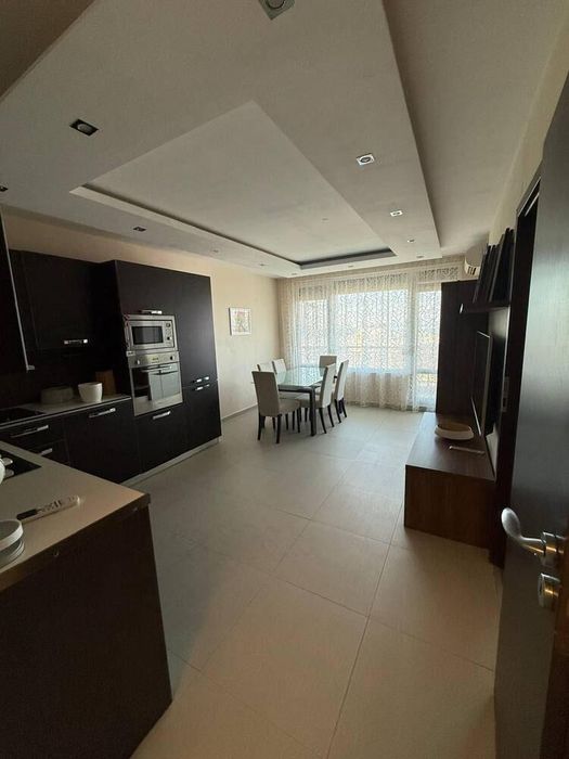 Дава се под наем Тристаен апартамент в Поморие - 75 кв.м за 750 € - Снимка #2