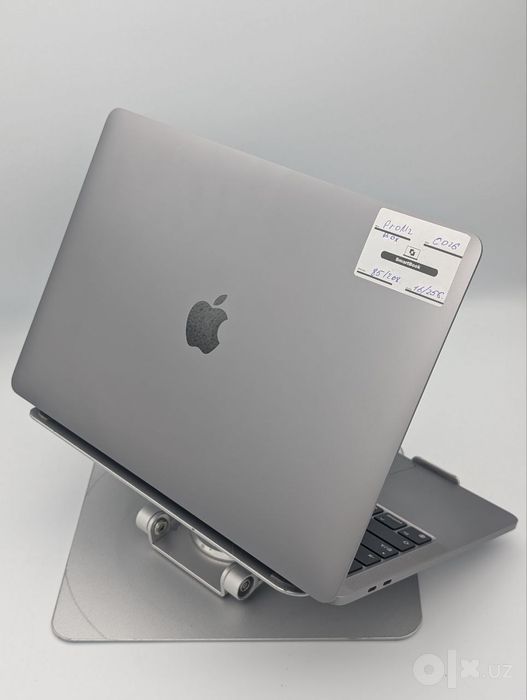 Macbook pro M2  16/256 space grey