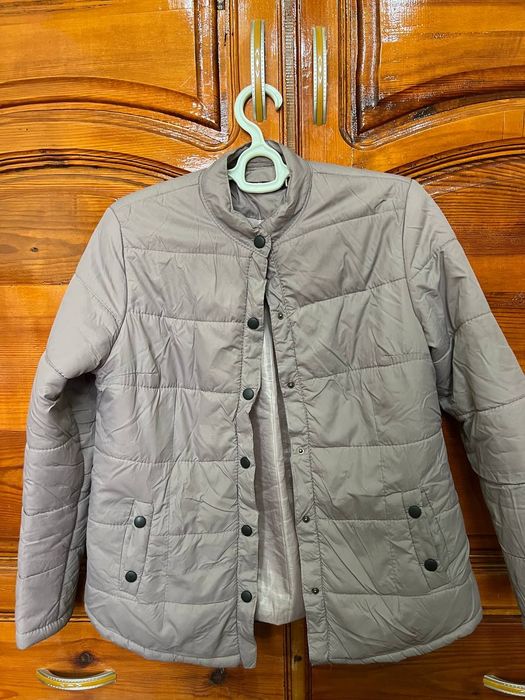 Kurtka bejiviy kuzgi va qishki