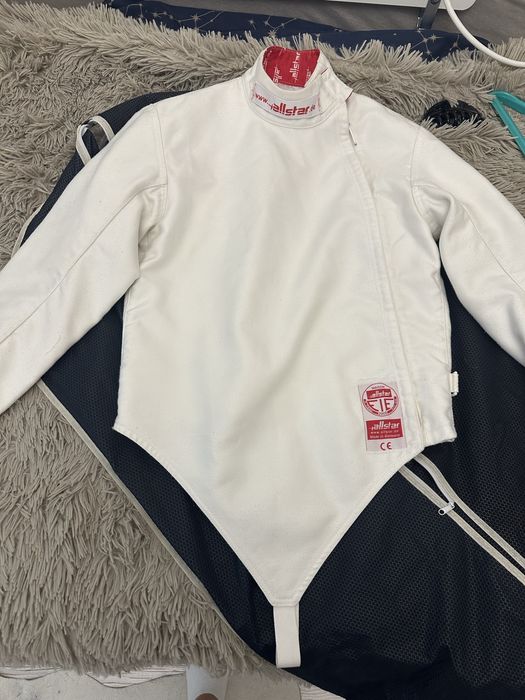 Екип за фехтовка / десен