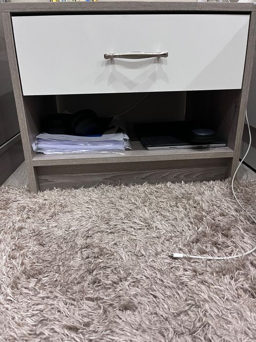 гардероб, скрин и нощни шкафчета