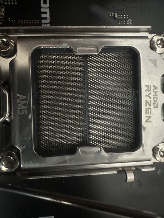 Msi mag B650 TOMAHAWK wifi