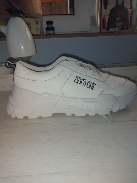 Vând adidasi Versace jeans couture