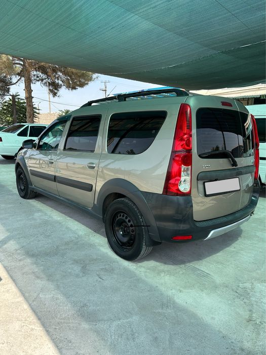 Lada Largus Yil 2014