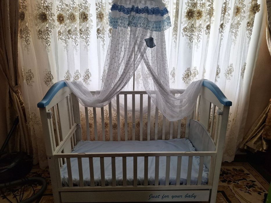 Детская кровать, производства Турции.