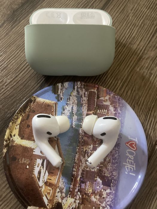 Airpods pro              ,