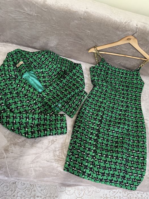 Платье с пиджаком