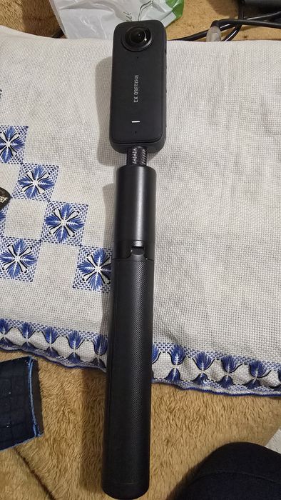 Екшън камера с Invisible stick