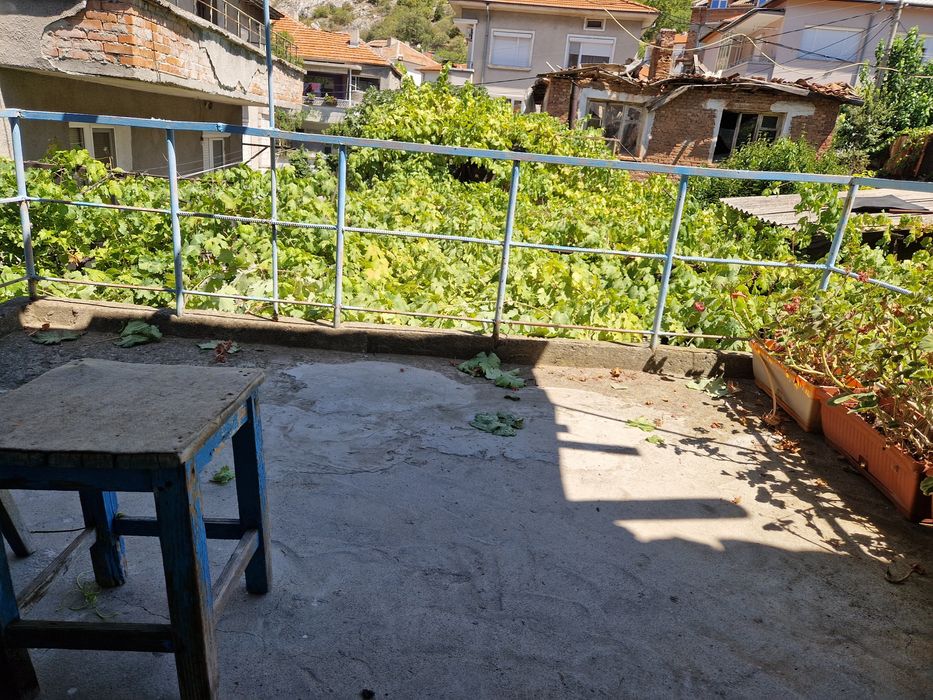 Продавам къща в Асеновград!