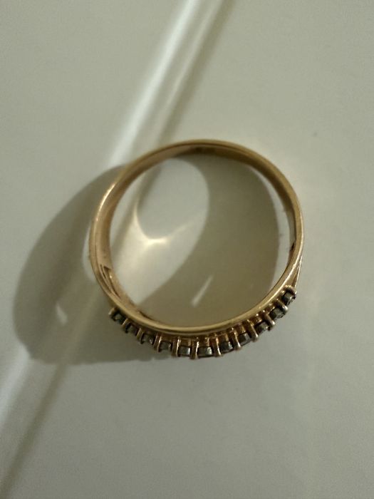 Кольцо бриллиант золотое