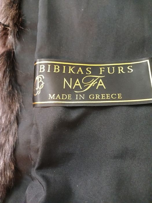 Шуба енотовая с капюшоном