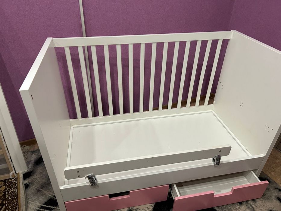 Продам кроватку IKEA. В хорошем состояние.