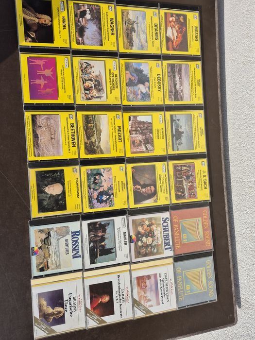Vand 24 CD muzică clasică mixta,colectia Gala klasic & colectia ZYX .