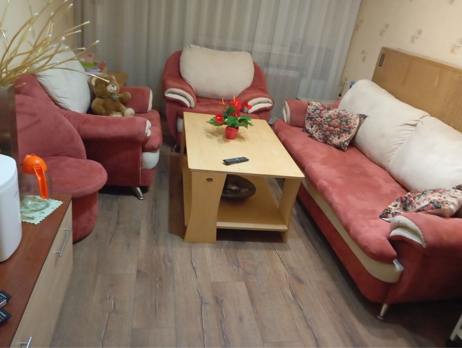 Холна гарнитура Диван/2бр Фотьойли/Табуретка с гръб