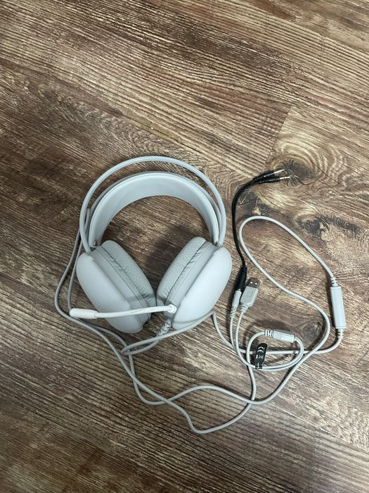 Vand casti white shark firefli gaming headset