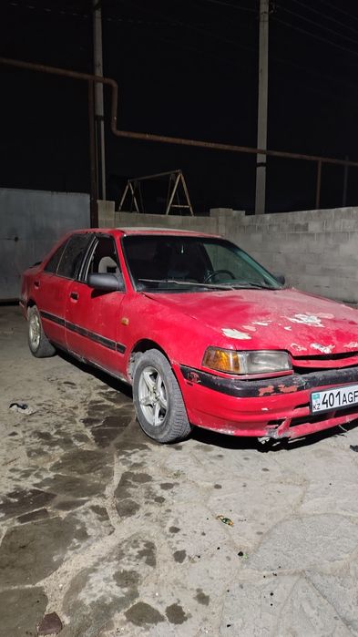 Мазда 626  седан