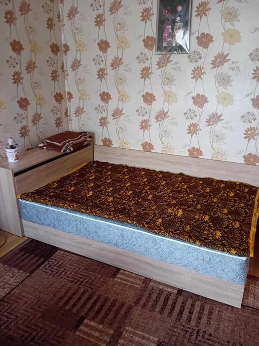 Предлагам гарсониера под наем