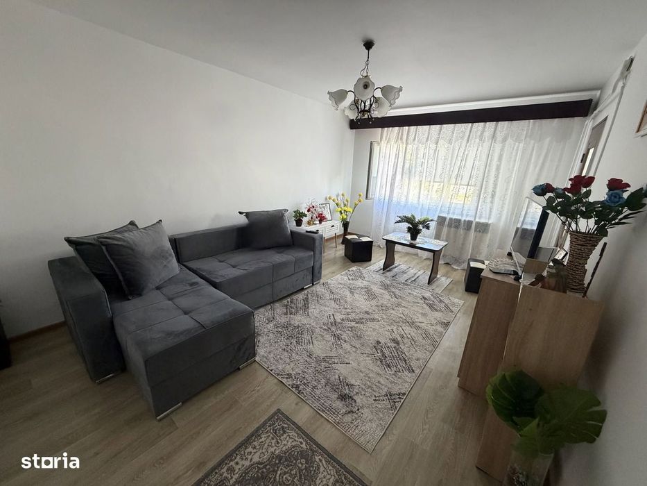 De vânzare apartament 2 camere Radu Negru Decomandat