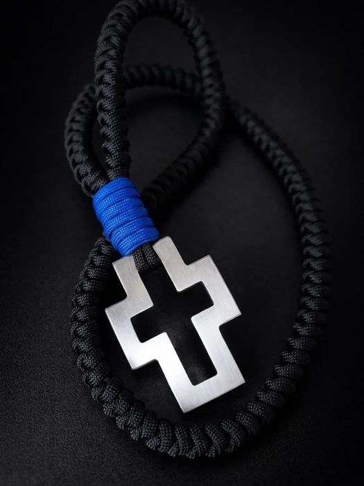 Ръчно плетен кръст