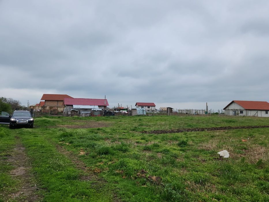 Casa + teren Rogova 7000mp