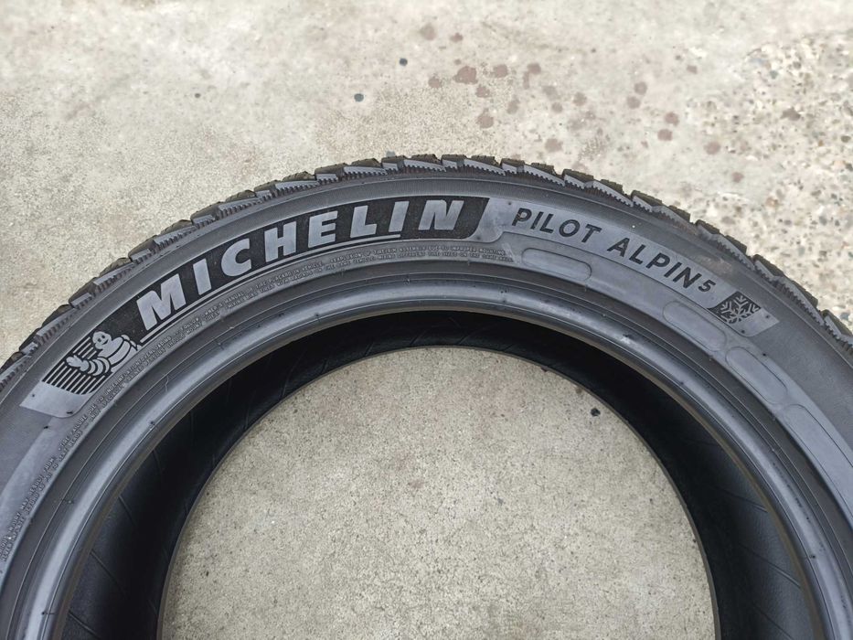 Set 4 anvelope de iarna 235 50 18 michelin pilot alpin 5 profil 7,8 mm