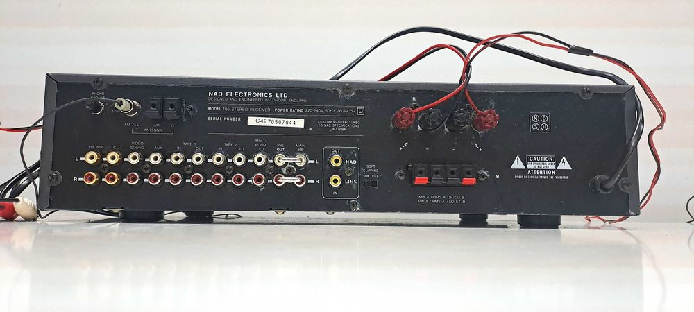 NAD A 705 amplificator stereo analog vintage preamp statie