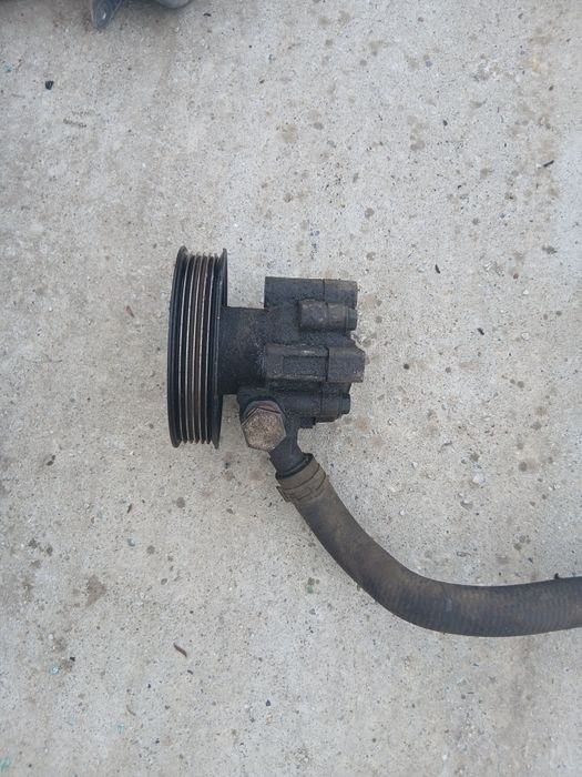 Pompă servo opel insignia 2.0 disel