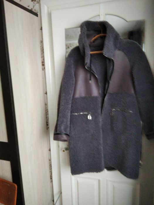 Продам двухстороннюю шубу б/у