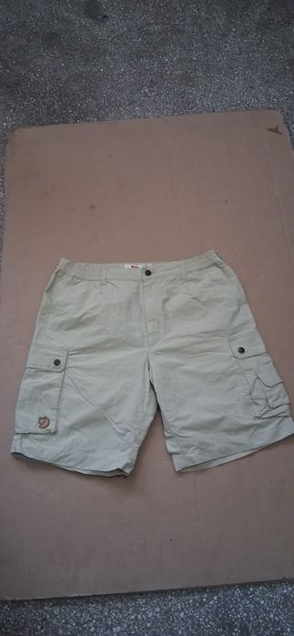 Pantaloni scurți FijallRaven mărimea 48,
