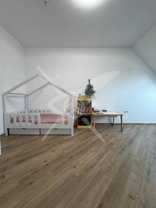 Продава се Тристаен апартамент в Бургас, Зорница - 118 кв.м за 1578 €/кв.м - Снимка #9