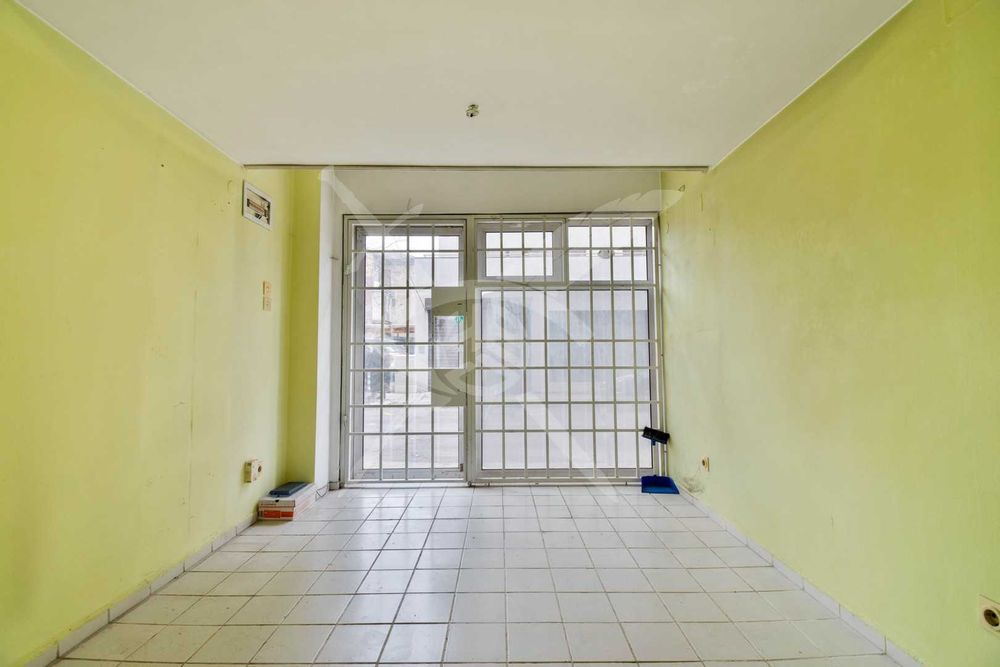Дава се под наем Магазин в София, Център - 16 кв.м за 59349.21 € - Снимка #2