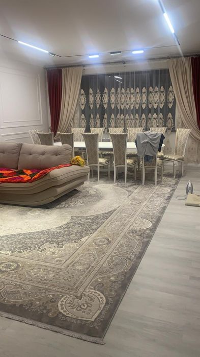 Шторы широкие,разные продам.