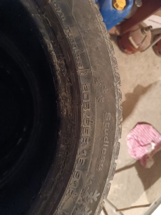 Продам шины комплект