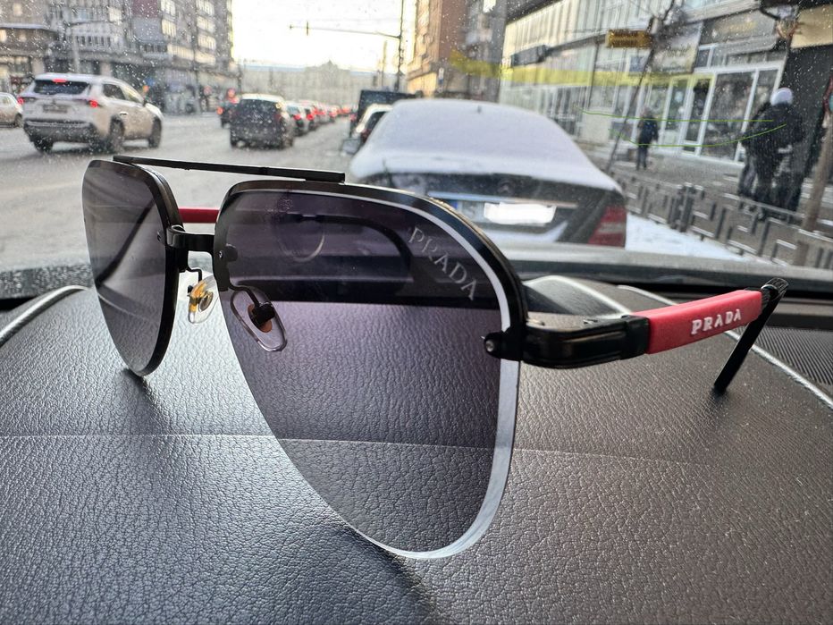 Ochelari Prada Red Black edition 2026