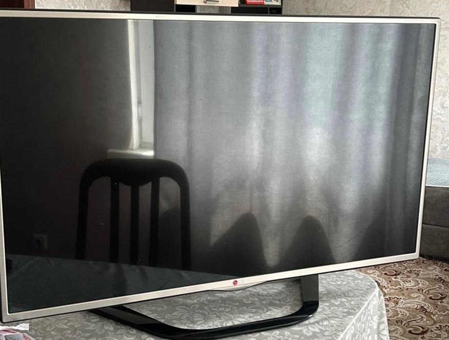 Телевизор LG в хорошем состоянии