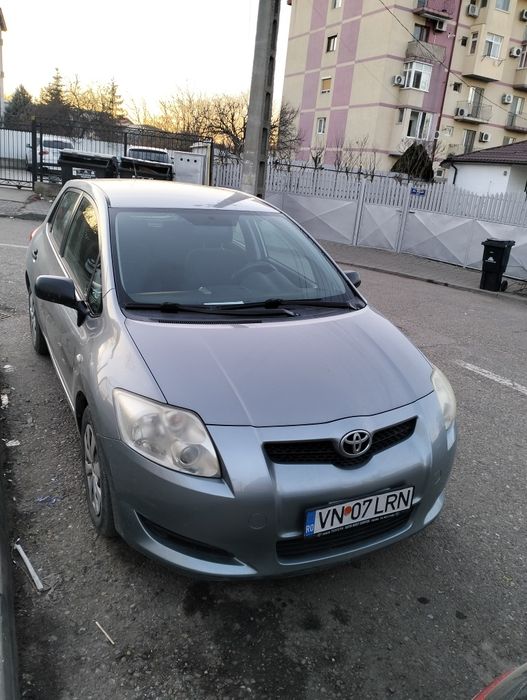 Vând Toyota Auris