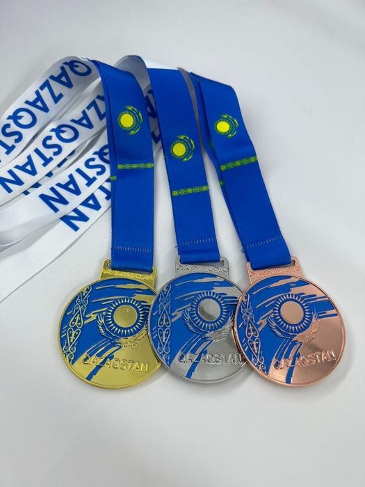 Медали наградные Кубок  / Спортивные медал кубки статуэтка приз оптом