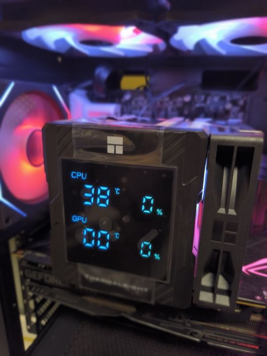 Мощен Геймърски и Продуктивен Компютър – i7-13700k, RTX 2080 Ti, 32GB