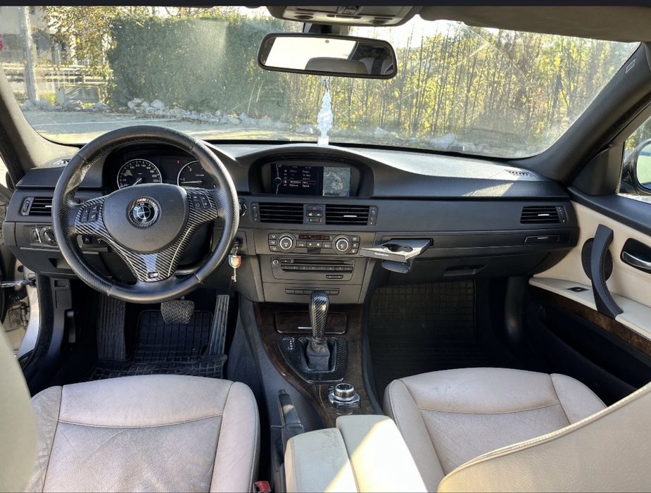 Bmw e90 LCI, Automat, Trapă,  Navi mare C.I.C,